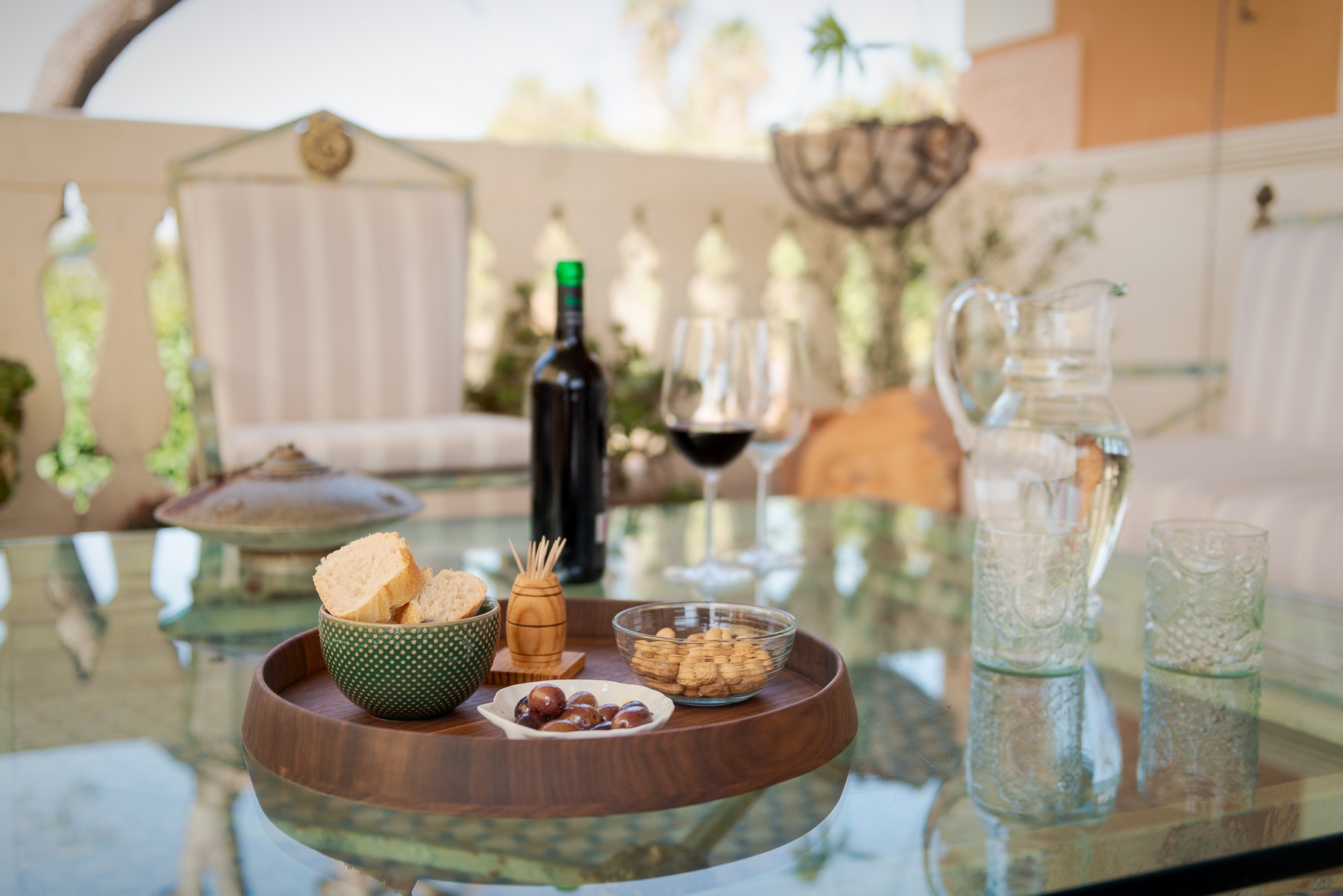 Bandeja circular de madera de nogal negro